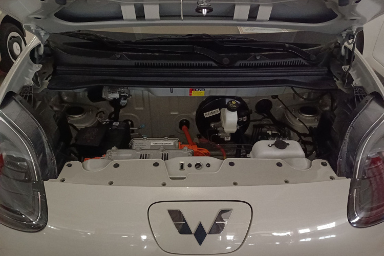 五菱汽车 宏光MINIEV 2025款 四门版 进阶款机舱底盘24