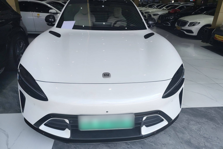 小米汽车 小米YU7 2025款 超长续航高性能四驱Max版车身外观2