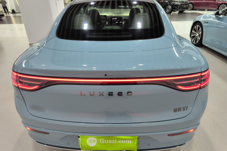 鸿蒙智行 智界S7 2024款 Ultra 四驱旗舰版车身外观6