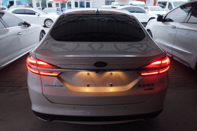 福特 蒙迪欧 2017款 EcoBoost 180 豪华型车身外观6