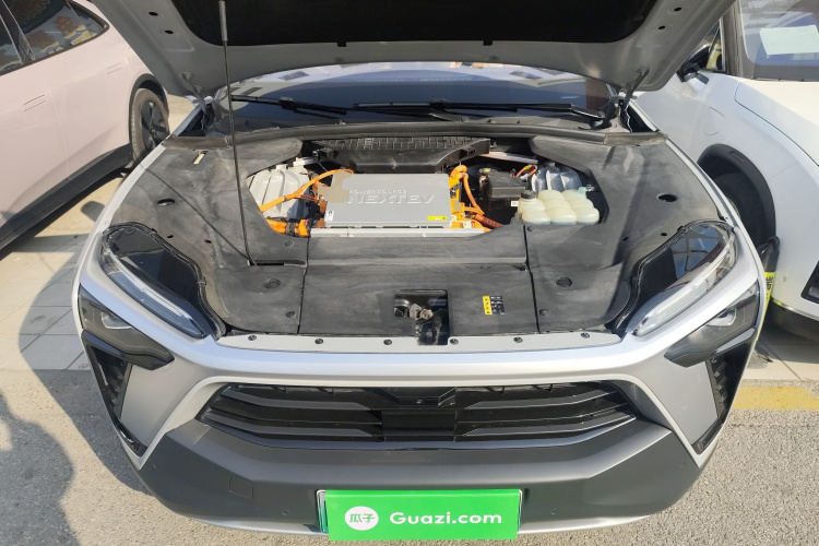 蔚来ES8 2020款 415KM 签名版 六座版机舱底盘24