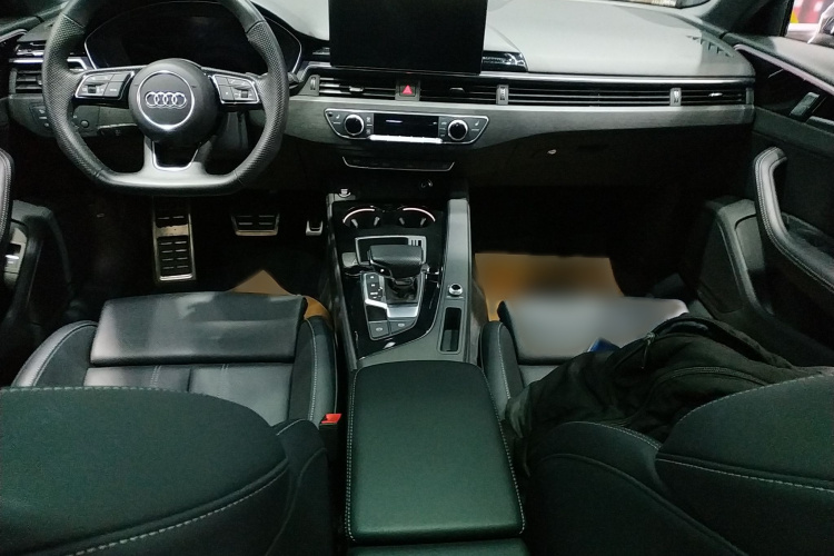 奥迪A4L 2024款 40 TFSI 豪华动感型局部细节18