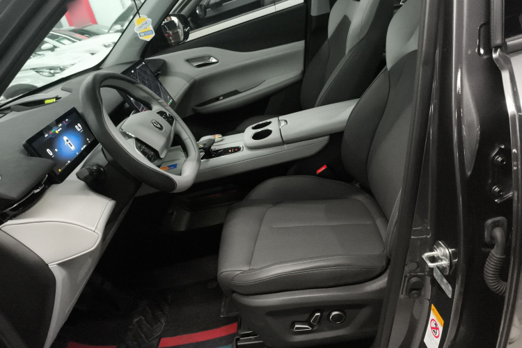 长安UNI-Z 2025款 1.5T 尊贵型局部细节19