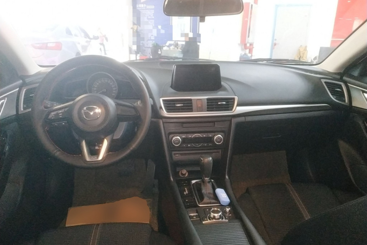 马自达3 昂克赛拉 2017款 两厢 1.5L 自动豪华型 国V中控内饰7002