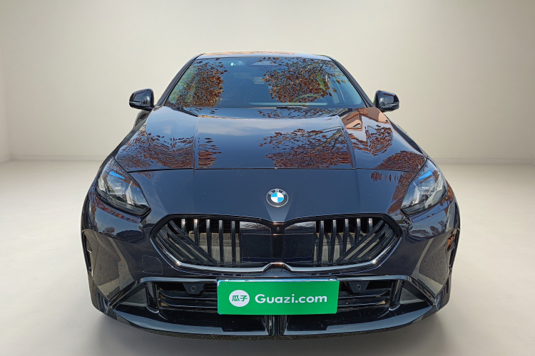 宝马2系 2025款 225L M运动曜夜套装车身外观2