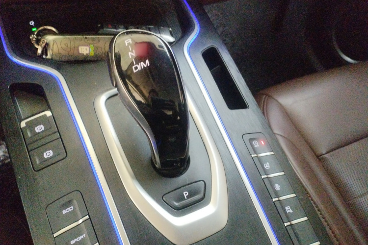 魏牌 VV7 2020款 2.0T 旗舰型局部细节18