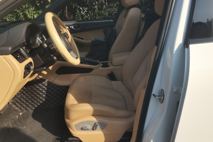 保时捷 2017款  Macan 2.0T中控内饰19