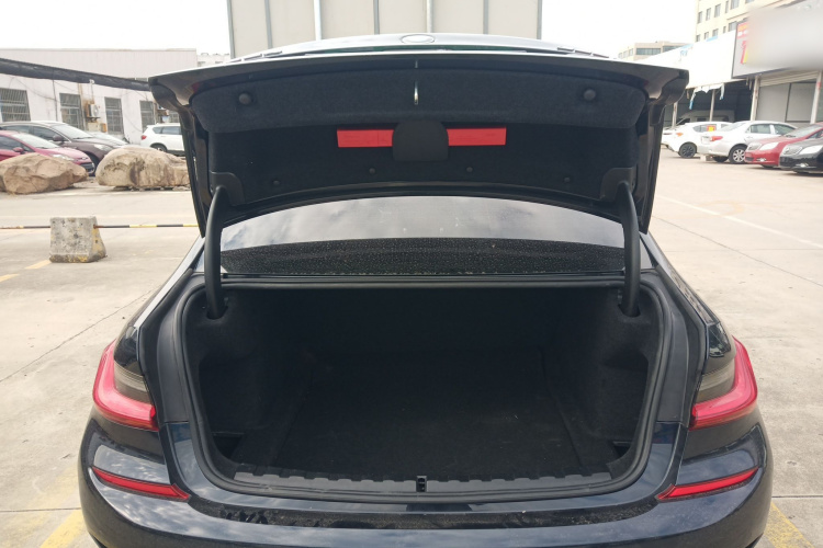 宝马3系 2021款 改款 320Li M运动套装机舱底盘23