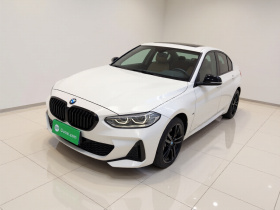 宝马1系 2022款 125i M运动曜夜版