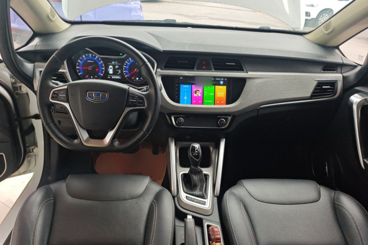 吉利汽车 远景X3 2017款 1.5L 自动尊贵型中控内饰12