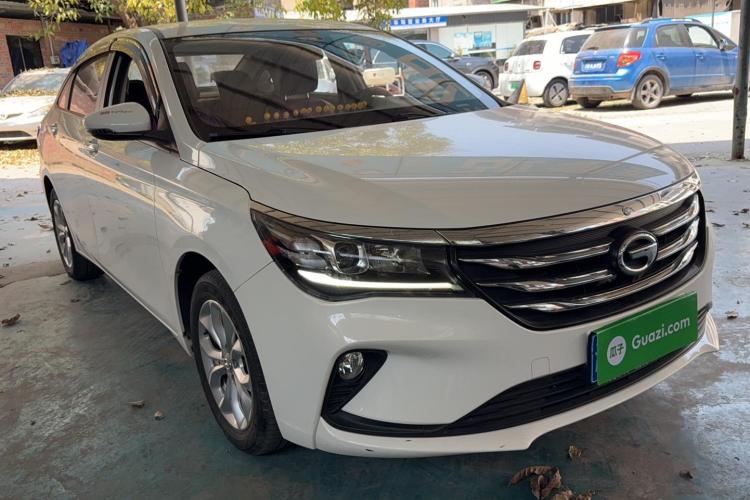 广汽传祺 传祺GA4 2018款 150N 自动豪华版车身外观3