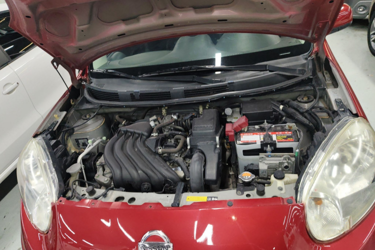 日产 玛驰 2010款 1.5L 自动易炫版机舱底盘24