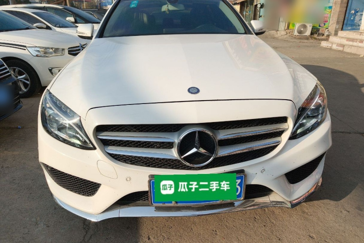 奔驰C级 2015款 C 200 L 运动型车身外观2