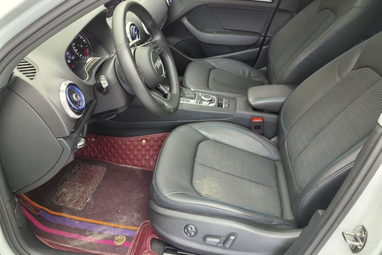 奥迪A3 2018款 30周年年型 Limousine 35 TFSI 时尚型车身外观6005