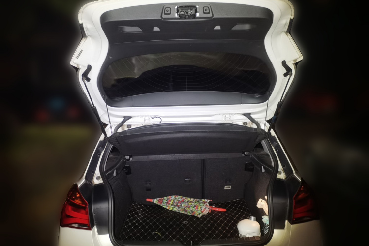 宝马1系(进口) 2016款 118i 都市设计套装中控内饰23