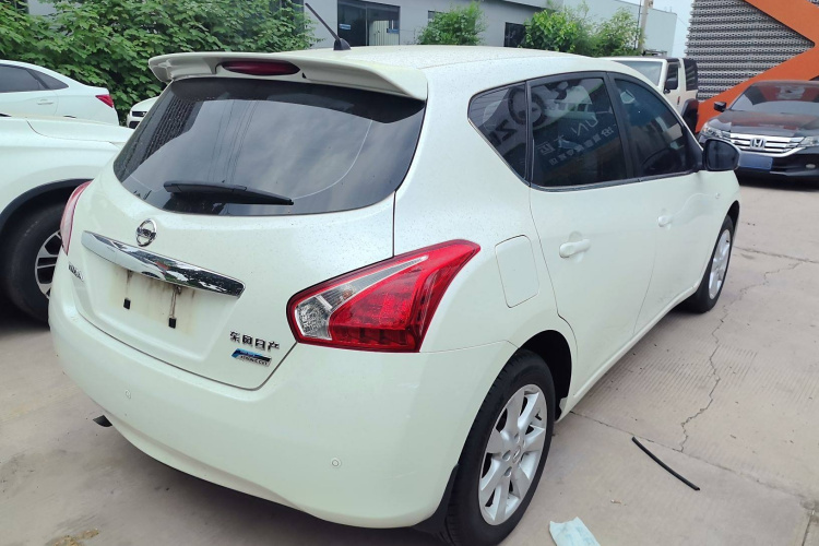 日产 骐达TIIDA 2011款 1.6L CVT智能型车身外观6003