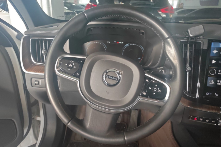 沃尔沃XC60 2021款 T5 四驱智远豪华版中控内饰13