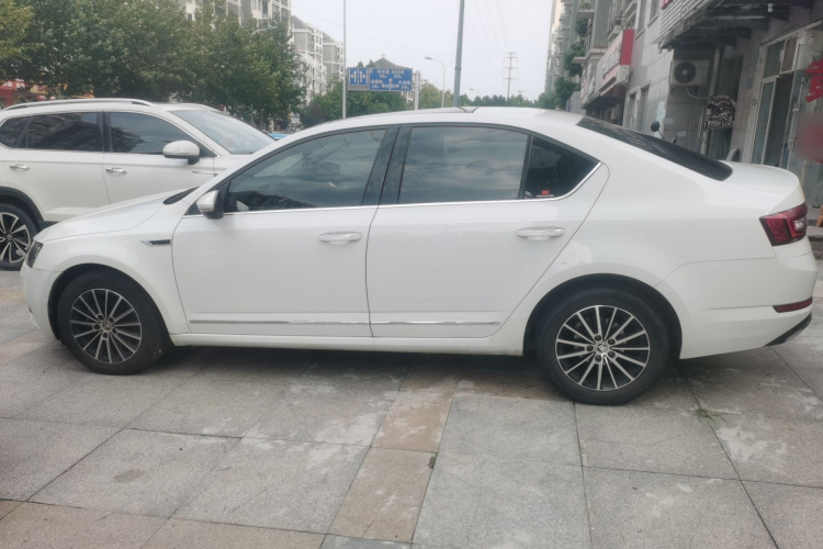 斯柯达 明锐 2019款 TSI230 DSG智行豪华版 国VI车身外观6003