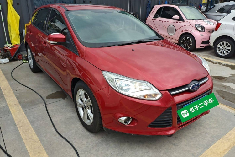 福特 福克斯 2012款 两厢 1.6L 手动风尚型车身外观6002