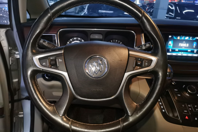 别克GL8 2017款 25S 舒适型 国V局部细节13