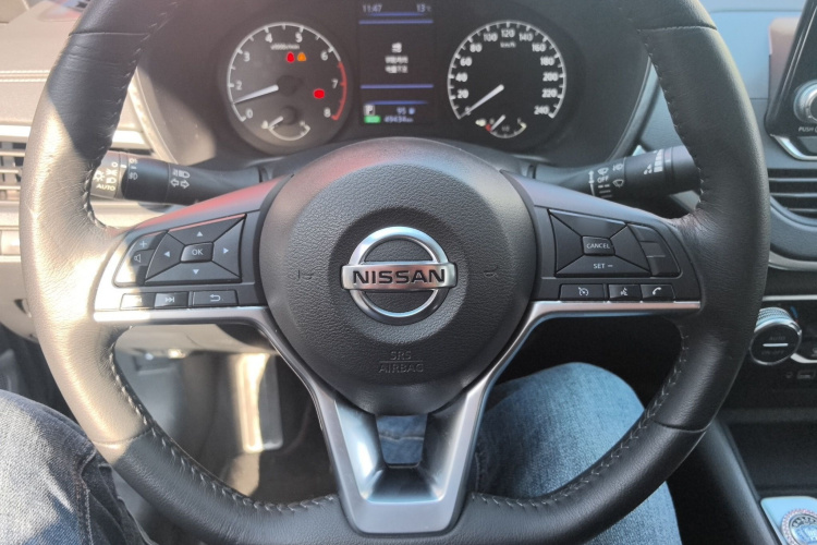 日产 天籁 2019款 2.0L XL 舒适版中控内饰13