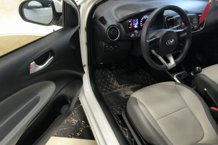 起亚 焕驰 2019款 1.4L 手动智享版Value 国VI中控内饰7003