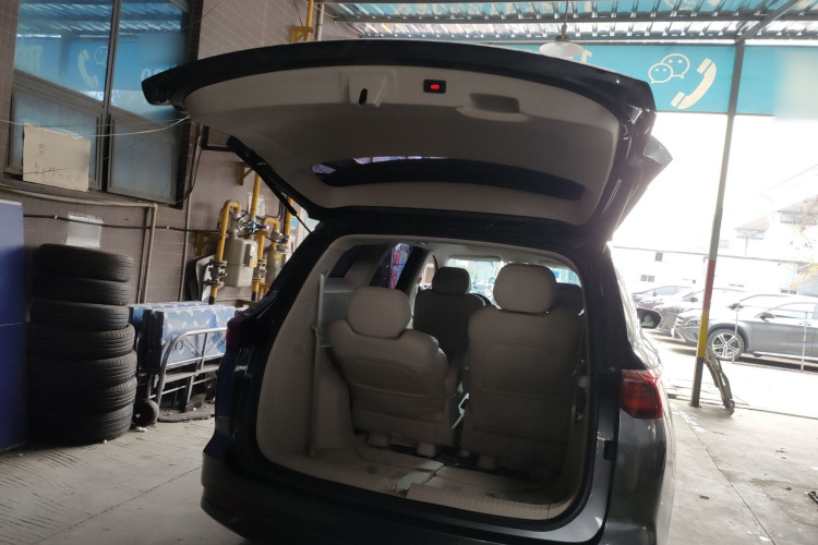 五菱汽车 五菱凯捷 2020款 1.5T CVT旗舰型机舱底盘23