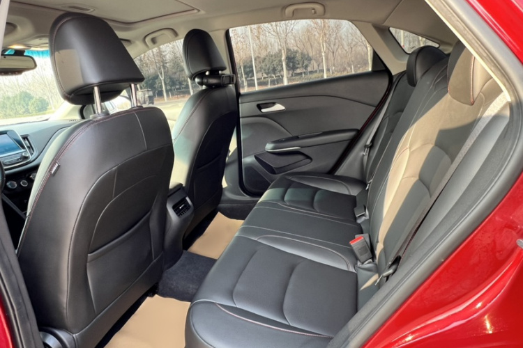 雪佛兰 科鲁泽 2019款 Redline 320T 双离合爽快版 国VI中控内饰7003