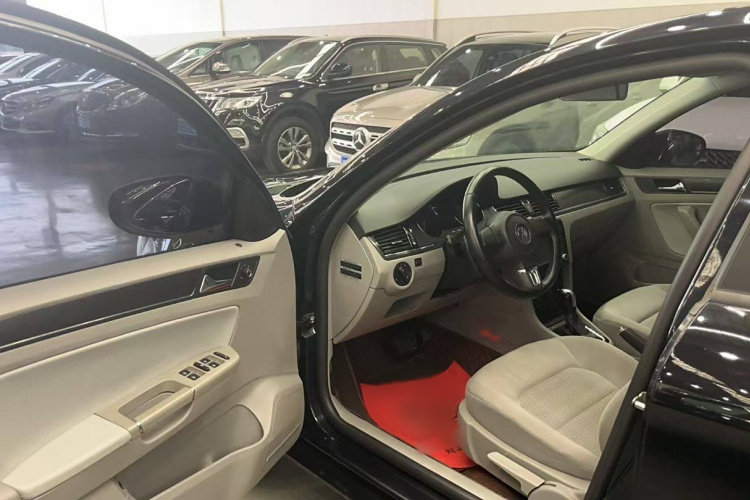 大众 宝来 2014款 1.6L 自动时尚型中控内饰7002