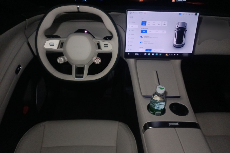 小米汽车 小米YU7 2025款 超长续航后驱版中控内饰13