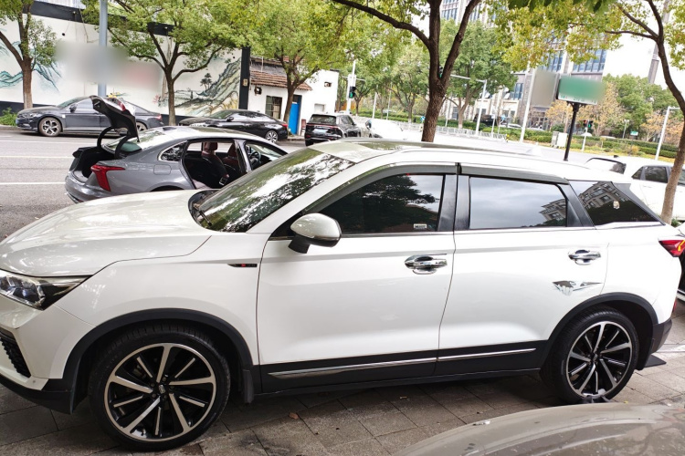 奔腾T77 2019款 230 TID 自动豪华型 国V车身外观6003