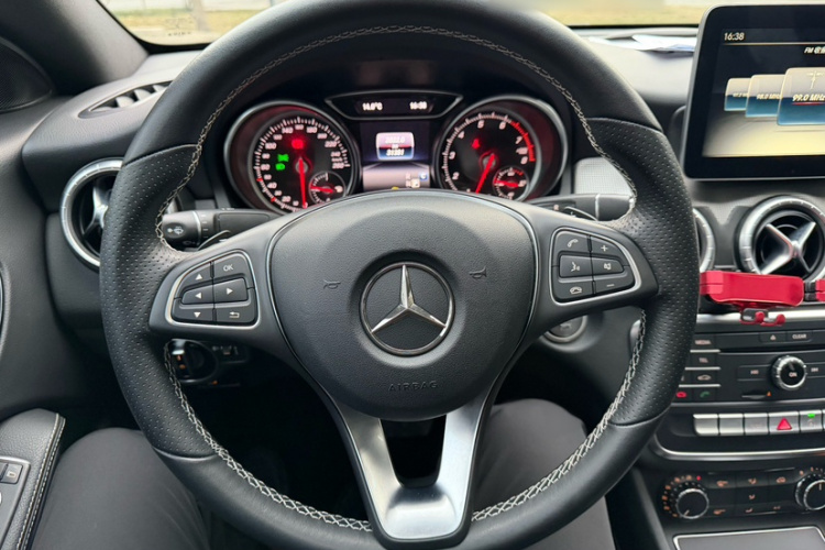 奔驰CLA 2017款 CLA 200 动感型局部细节13