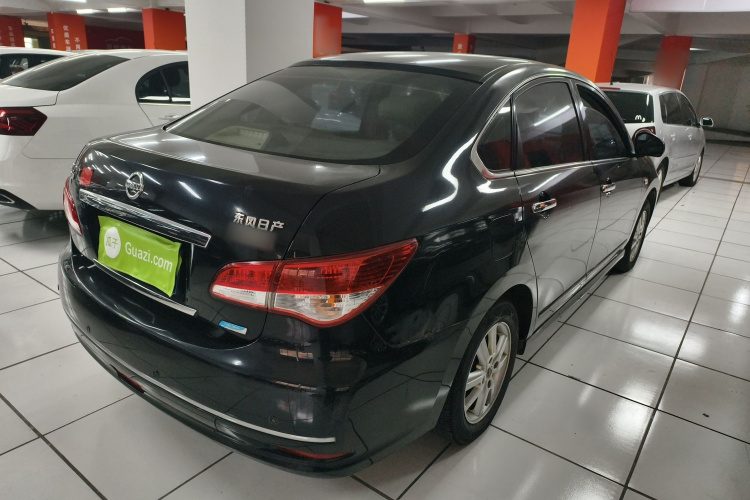 日产 轩逸 2012款 经典 1.6XE 手动舒适版车身外观7