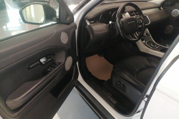 路虎 揽胜极光 2018款 240PS SE DYNAMIC 智锐版中控内饰7003