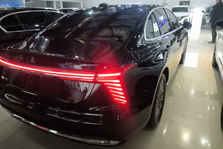 红旗H5 2024款 1.5T DCT智联旗韵版车身外观6