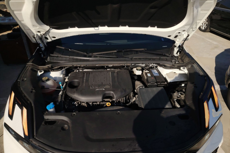 领克06 2025款 Renew 1.5T Halo机舱底盘24