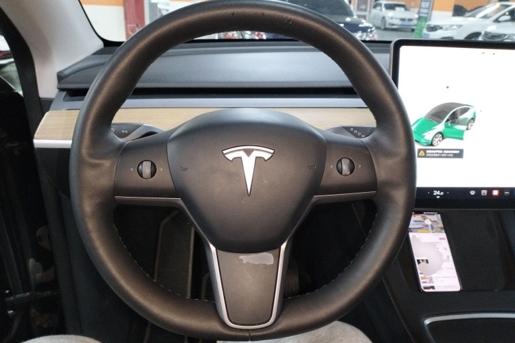 特斯拉 Model Y 2021款 长续航全轮驱动版 3D7中控内饰13