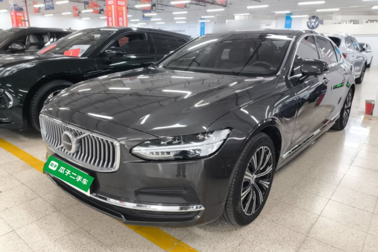 沃尔沃S90 2022款 B5 智逸豪华版车身外观1