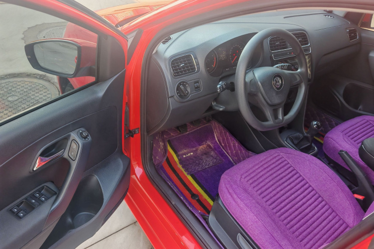 大众 Polo 2014款 1.4L 手动舒适版中控内饰7002