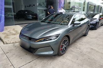 比亚迪 汉L 2025款 DM-p 四驱激光雷达旗舰型