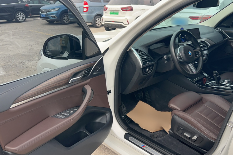 宝马X3 2021款 改款 xDrive28i M运动套装中控内饰7002
