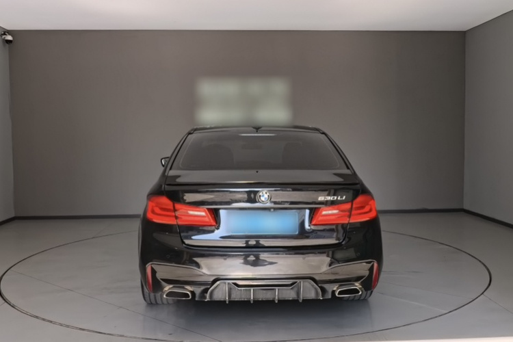 宝马5系 2019款 改款 530Li 领先型 M运动套装车身外观6001