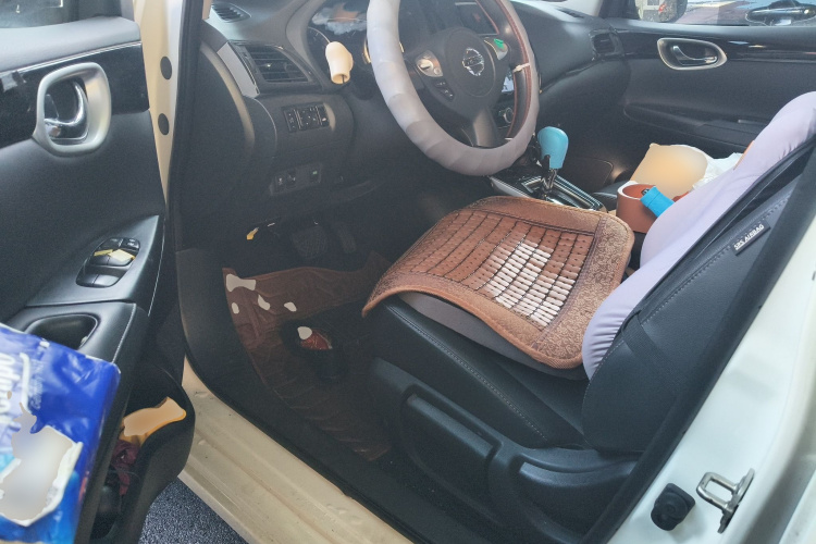 日产 轩逸 2019款 经典 1.6XL CVT豪华版中控内饰20