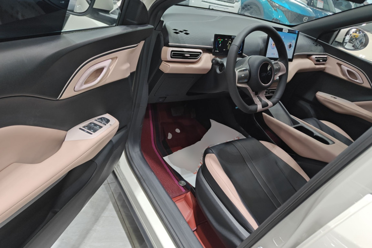 比亚迪 海鸥 2024款 荣耀版 305km 活力版中控内饰20
