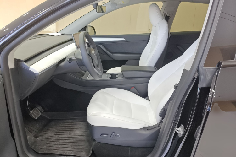 特斯拉 Model Y 2021款 长续航全轮驱动版 3D7中控内饰20