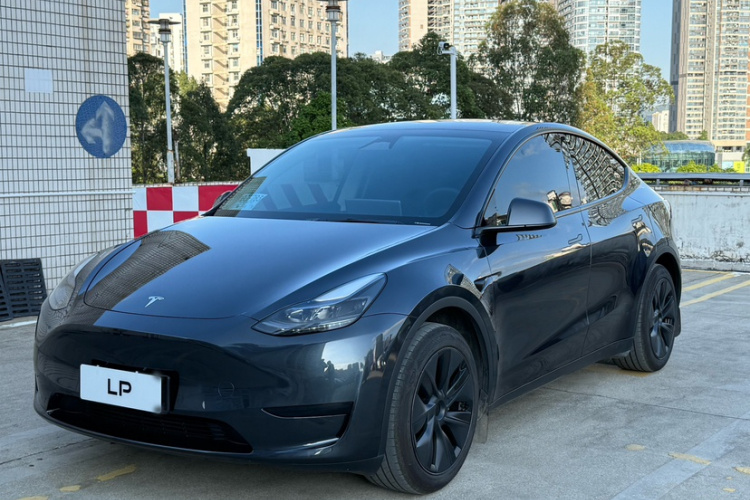 特斯拉 Model Y 2024款 后轮驱动版车身外观6006