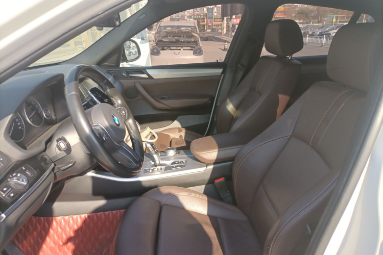 宝马X4 2016款 xDrive20i M运动型中控内饰19