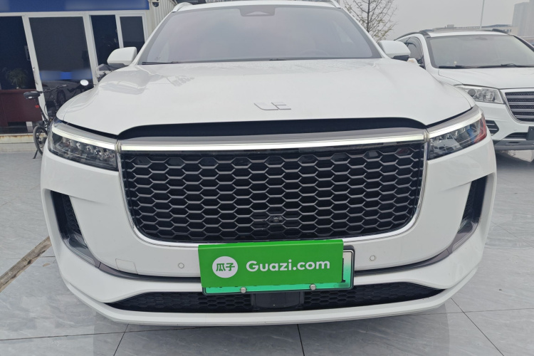 理想汽车 理想ONE 2021款 增程6座版车身外观2