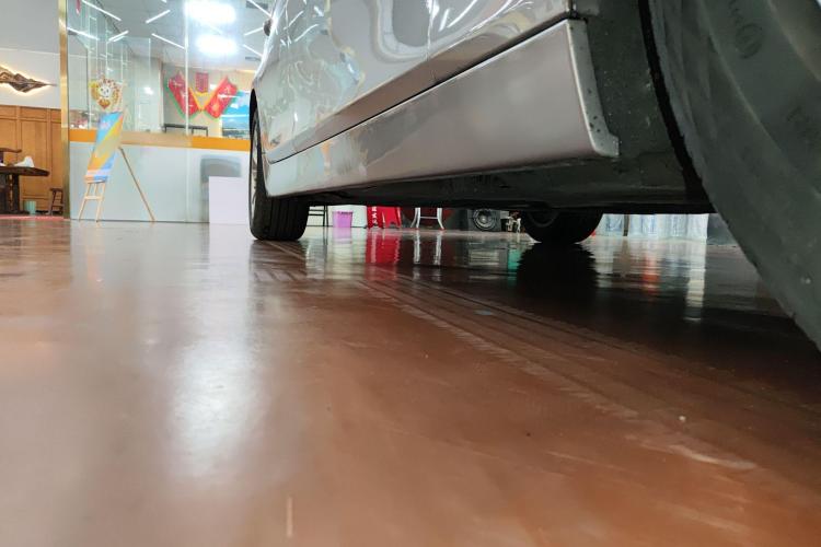 宝马5系 2014款 520Li 典雅型机舱底盘29