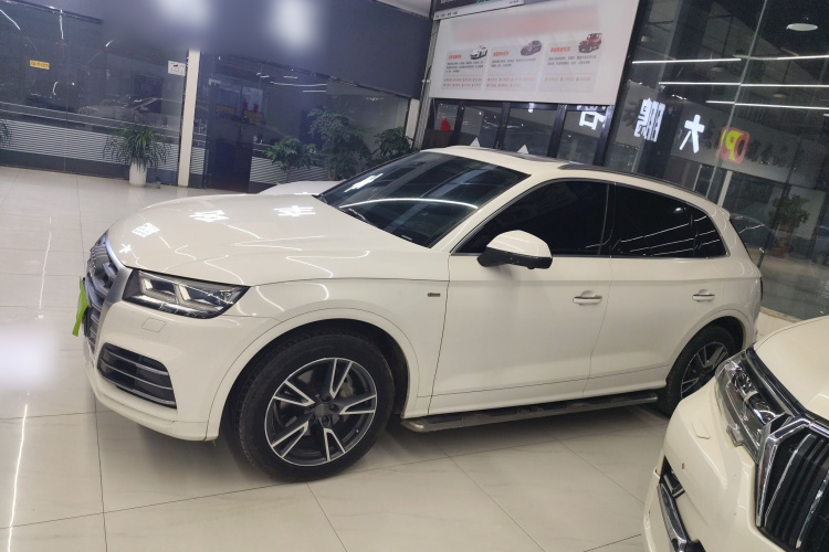 奥迪Q5L 2018款 40 TFSI 荣享时尚型 国VI车身外观4